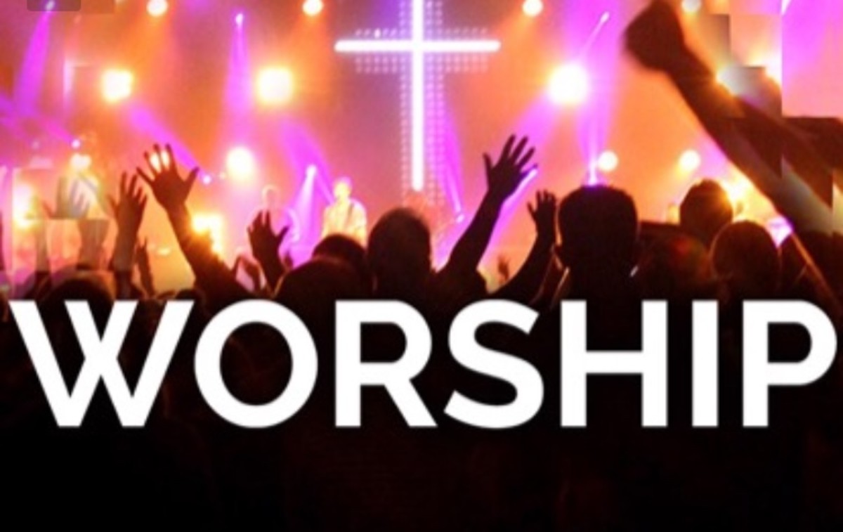 The Difference Between Worship and Praise