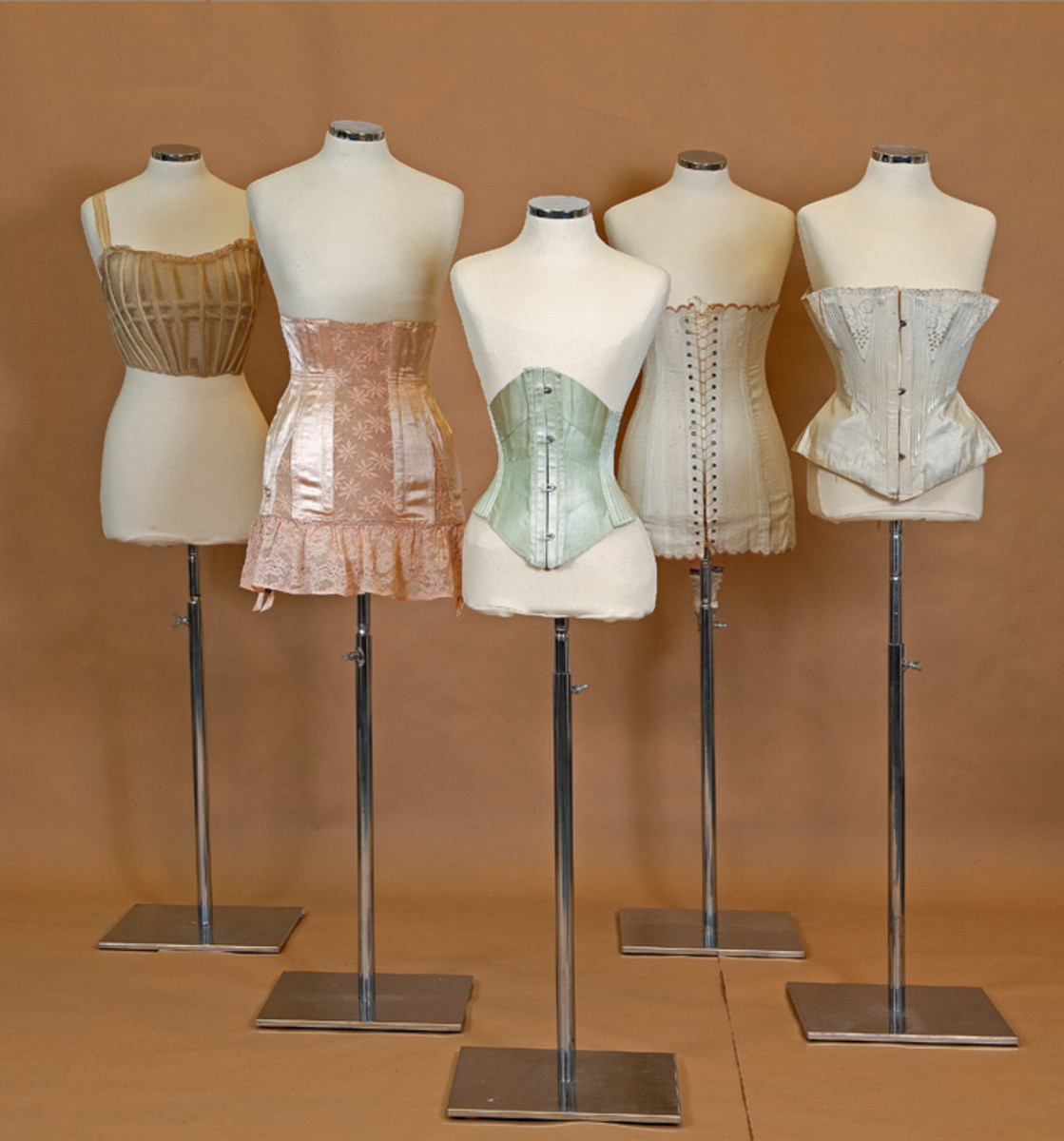 The late 19th and 20th centuries saw the corset come in many different shapes and sizes. 
