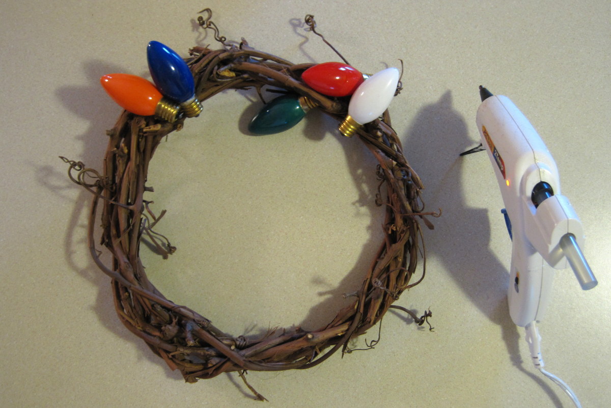 Creating a OneofaKind Wreath HubPages