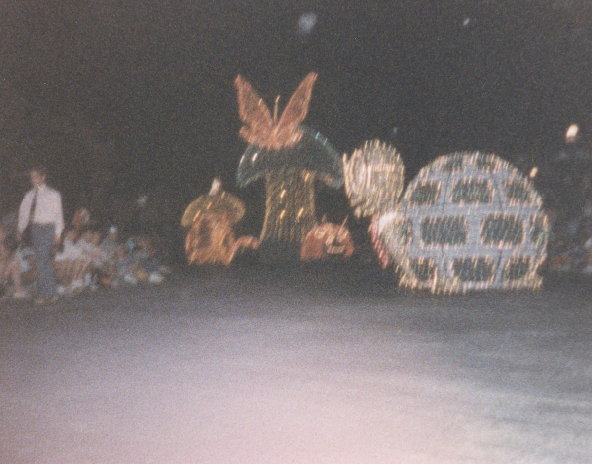 A picture of the Main Street Electrical Parade in 1986.