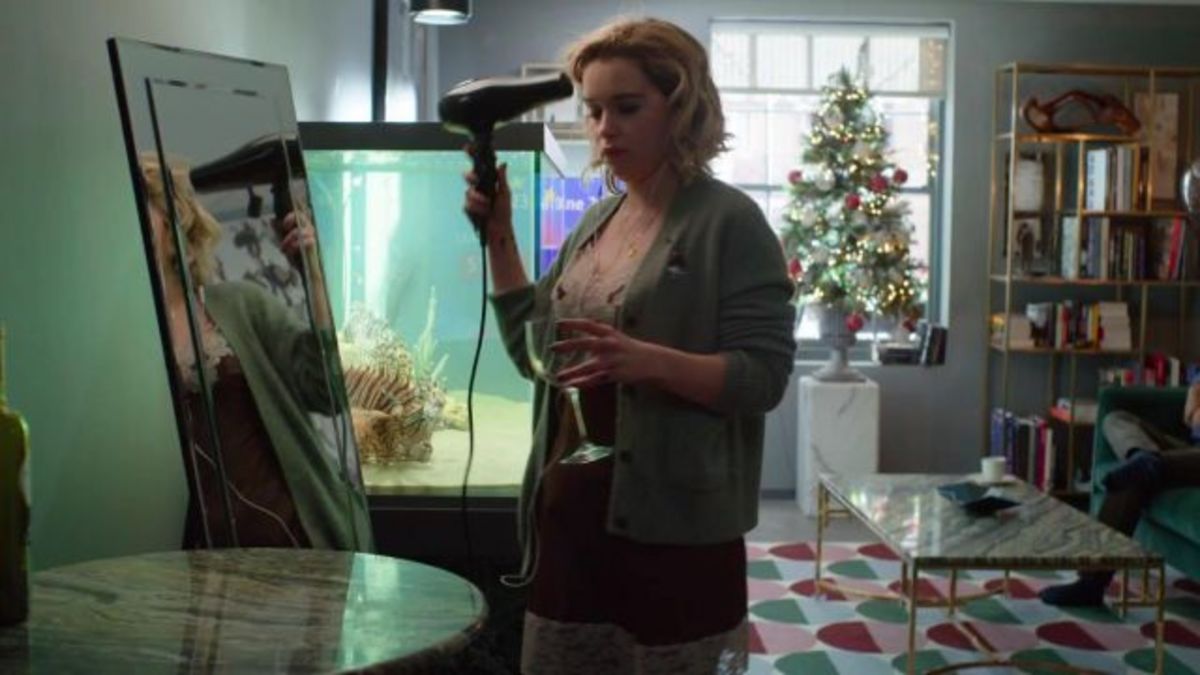 Kate, irresponsibly blow-drying her hair next to water, fries her friend's fish and kills it.