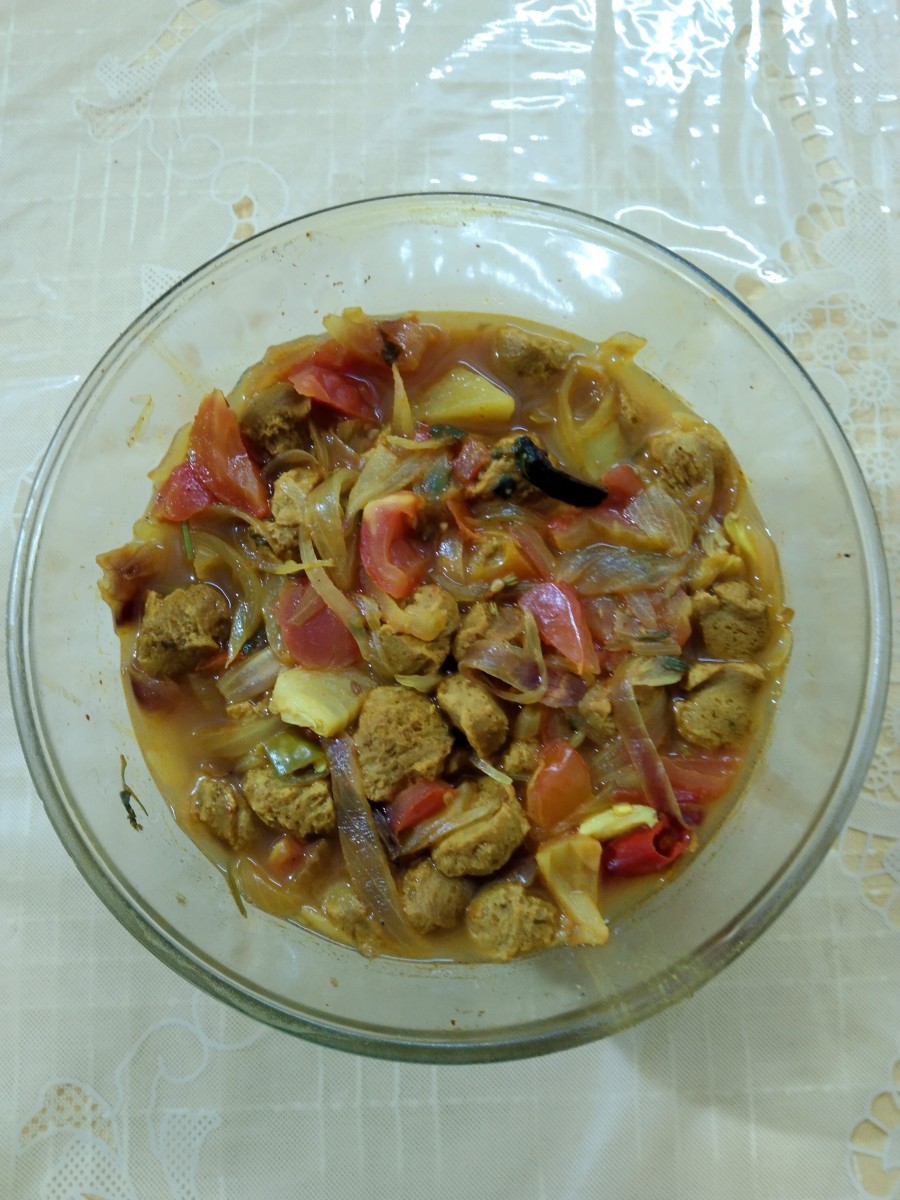delicious-soya-chunk-curry-indian-style