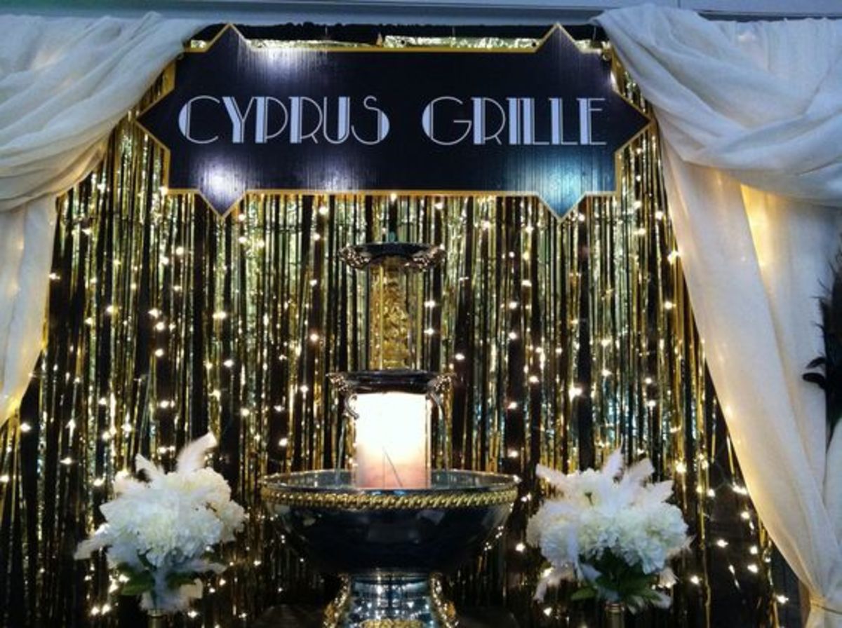 40+ New Year's Eve Party Ideas: Great Gatsby Theme