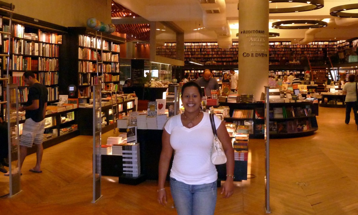 This is me outside the coolest bookstore I've ever seen! It's located in Barra de Tijuca, Brazil. 