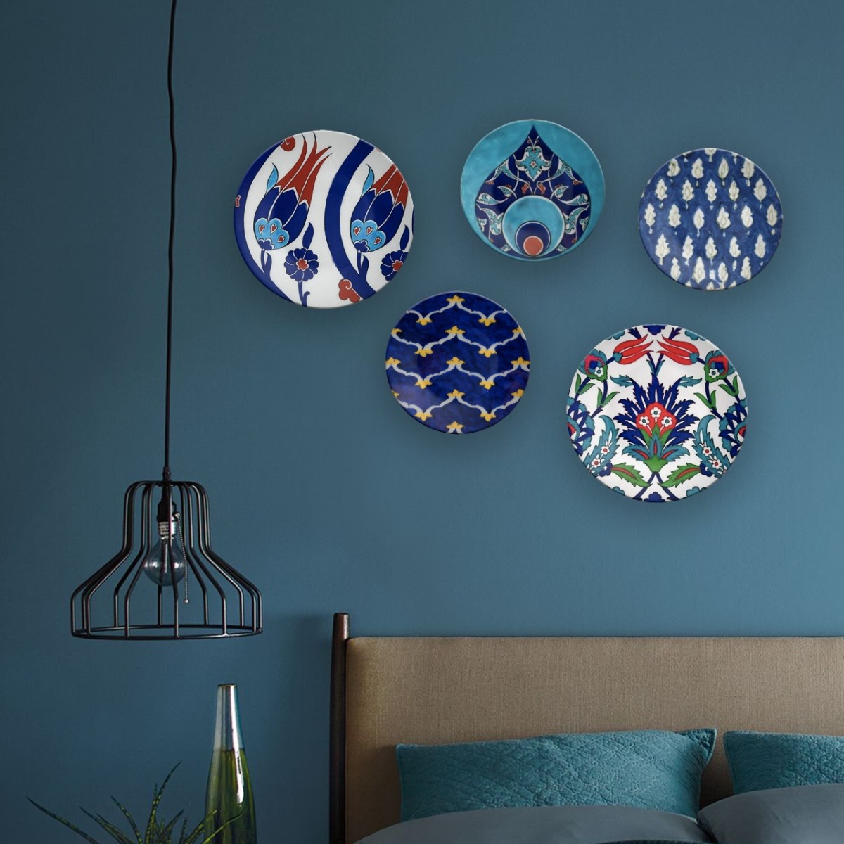 Design A Pacific Ambience With Decorative Wall Plates