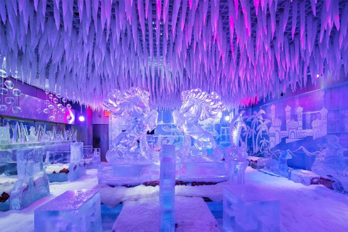 Chillout Ice Lounge.