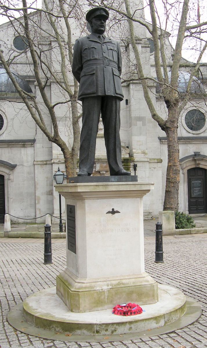 Statue of Harris