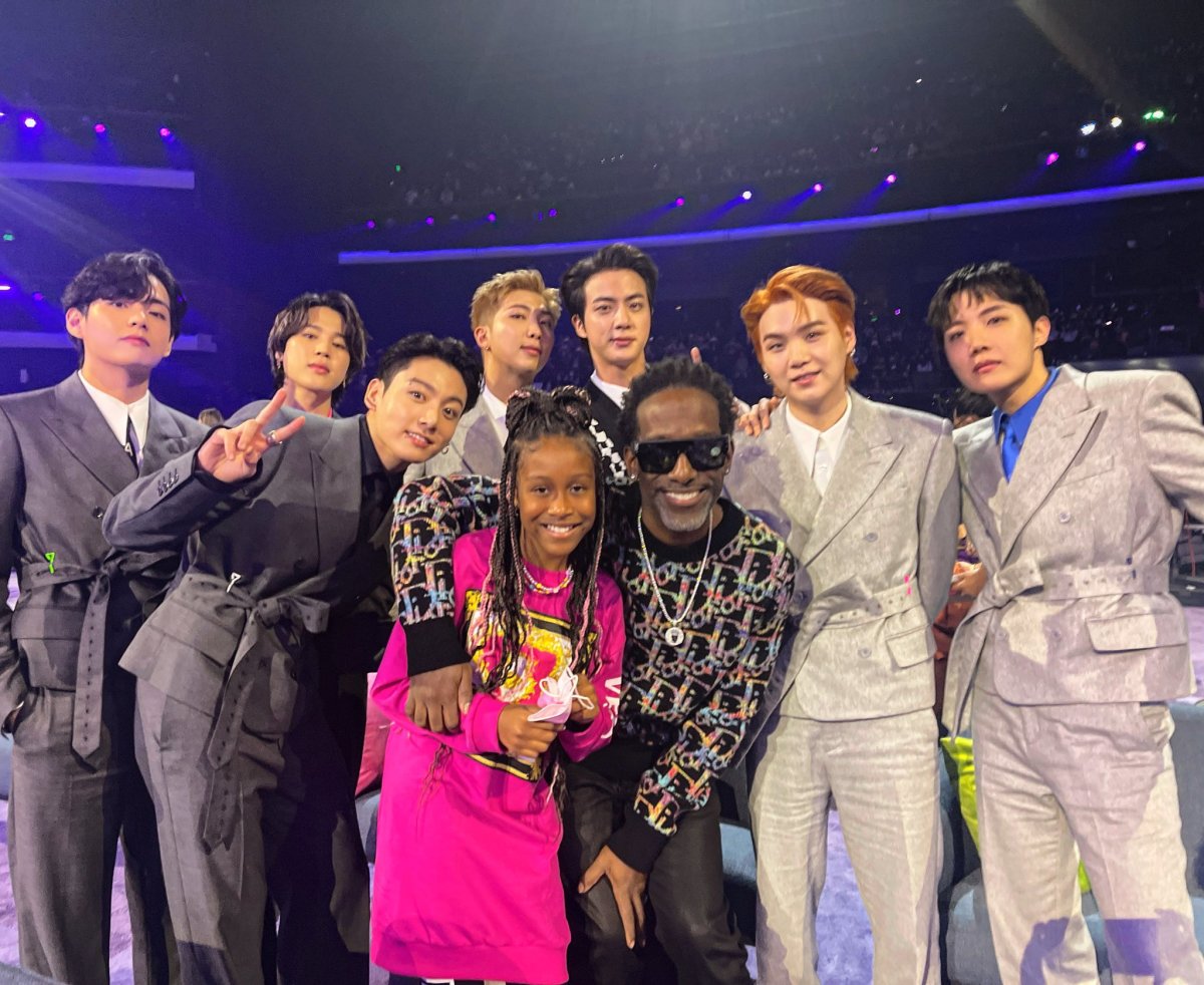BTS with Shawn Stockman and his daughter