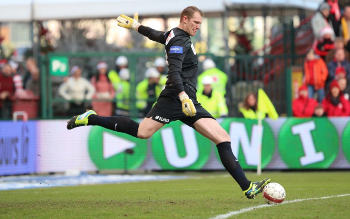 Kristof Van Hout has had an impressive 18 shutouts in the Belgian First Division A. 