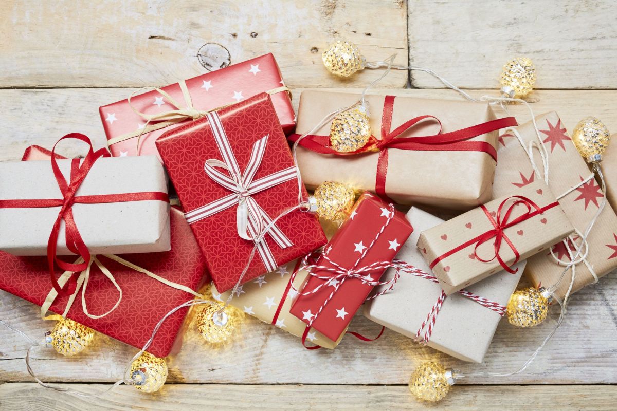 80+ Gift Ideas for Men for Christmas - Lovely Lucky Life