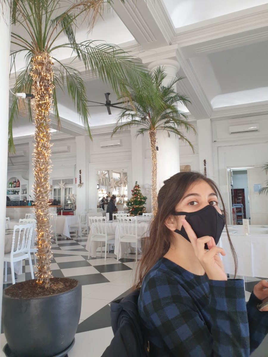 This is obviously not food but my lovely sister. I just wanted to show you guys how amazing the interior of El Balneario is!