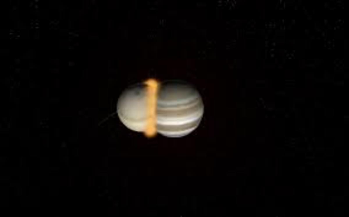 Early collision Result In Rings Of Saturn.