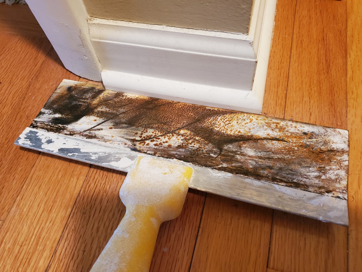 Drywall taping knives make great paint edgers for baseboard.