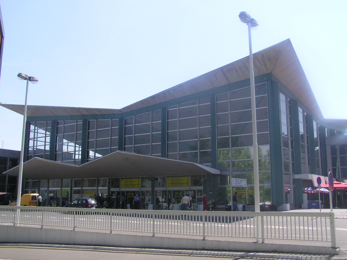 The Belgrade Nikola Tesla Airport was awarded the "Euro Annie award for the airport that has attracted the most new airlines during the 12-month period.