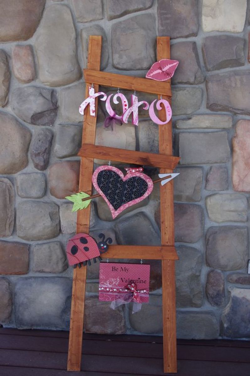 valentines-day-ladder-decorations