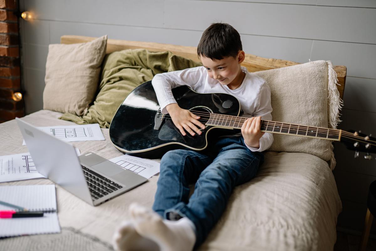 Side Hustles for Guitarist Online - Sell eBooks and Online Courses