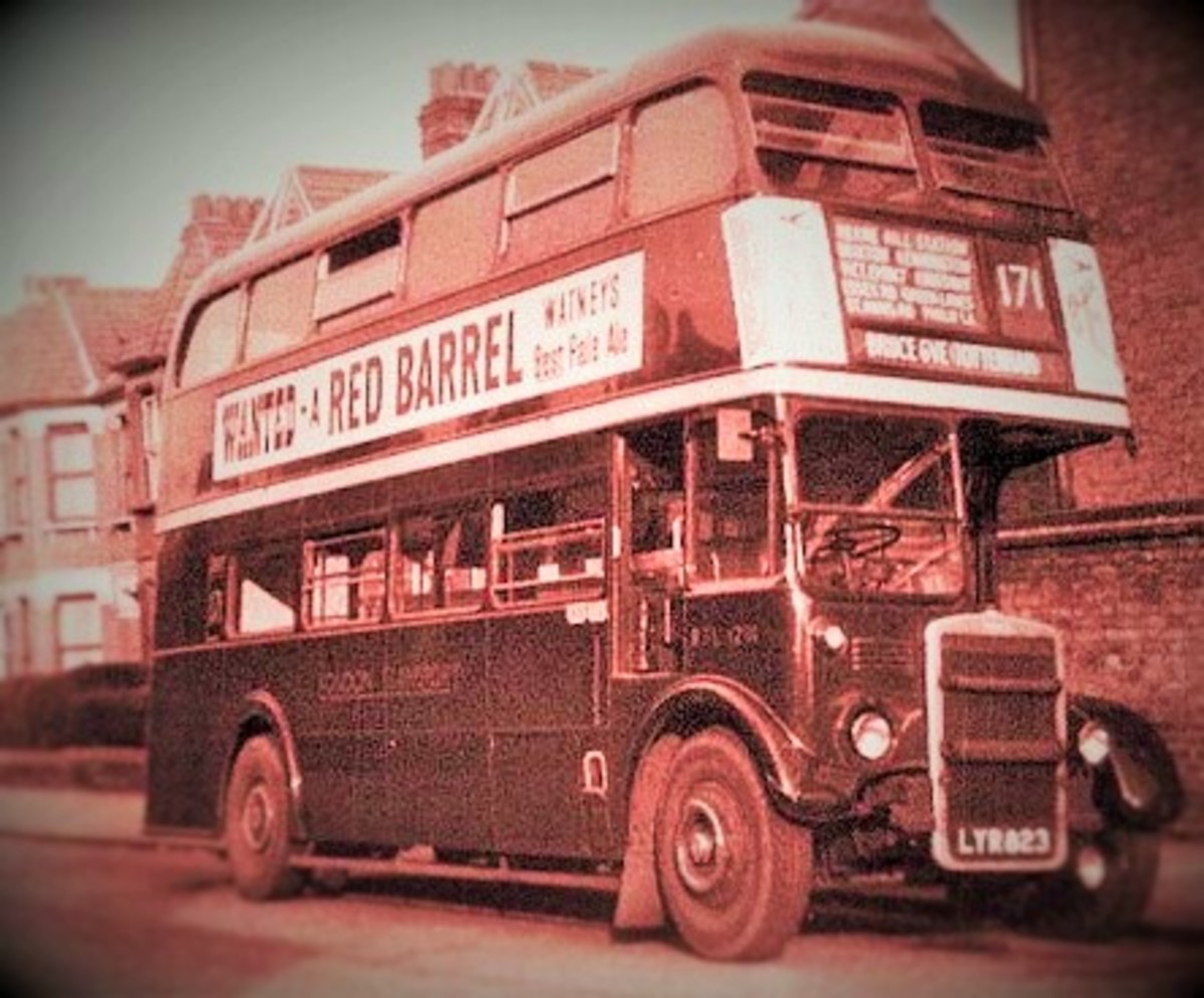 A London Bus, typical of the 1930s.