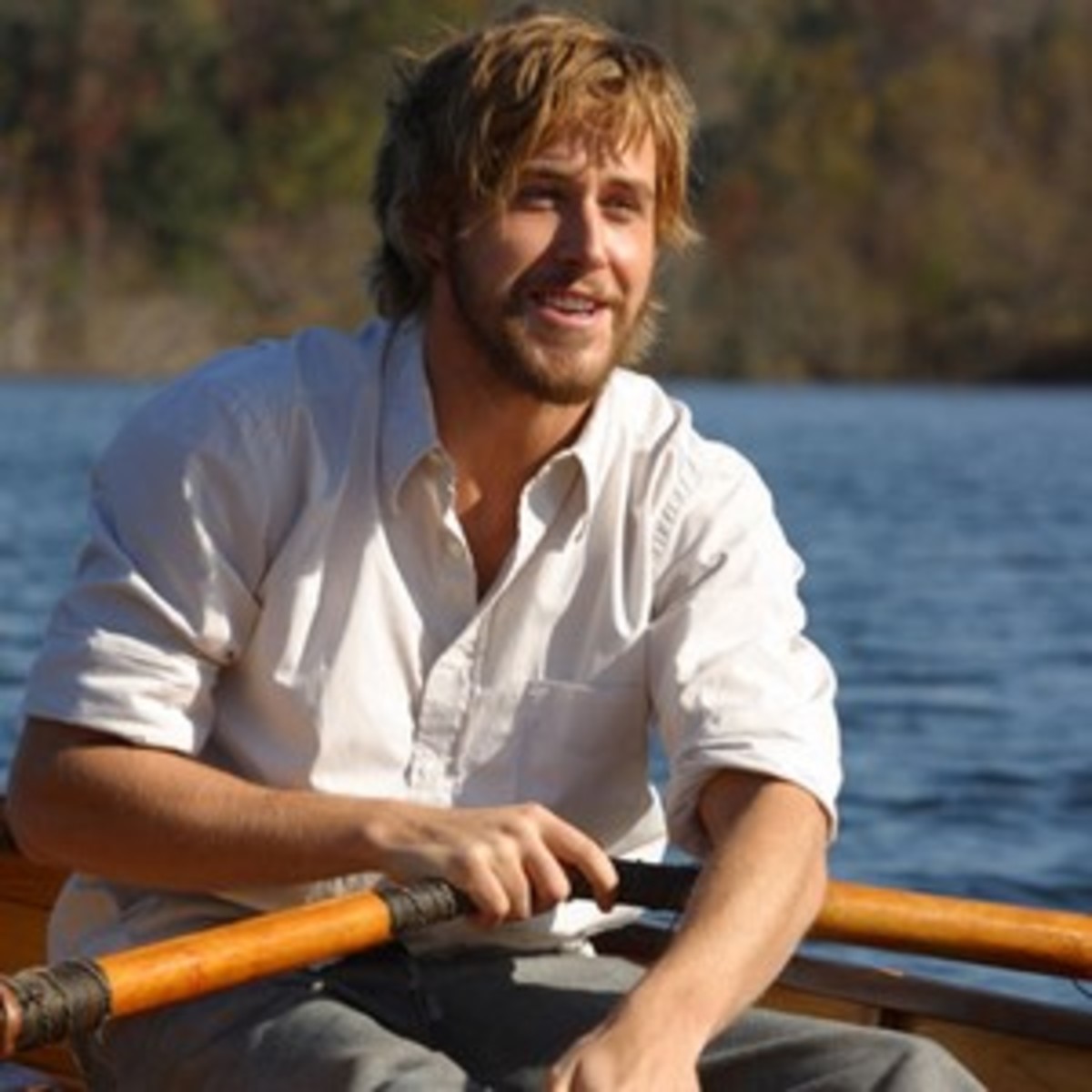 Ryan Gosling as Noah in a row boat, in The Notebook the movie