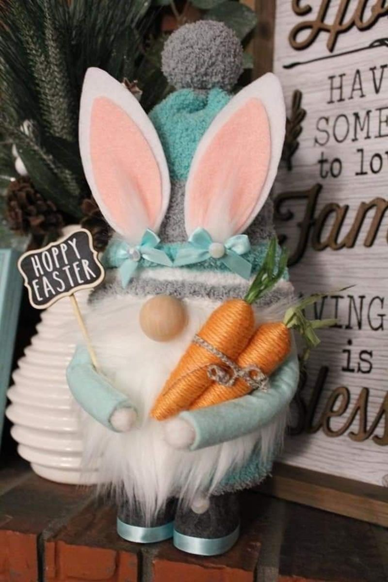 "Hoppy Easter" Gnome