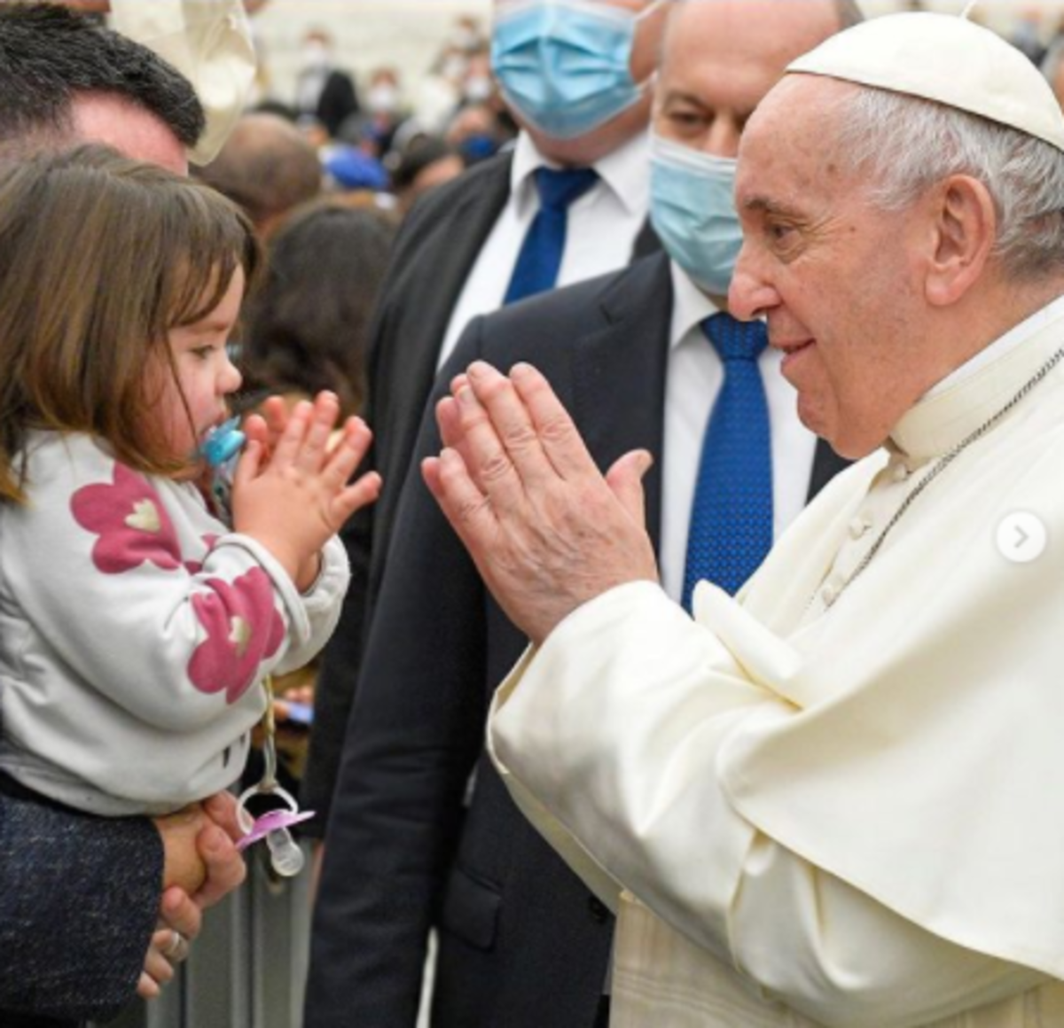 pope-francis-criticized-for-saying-people-who-have-pets-instead-of-children-are-selfish