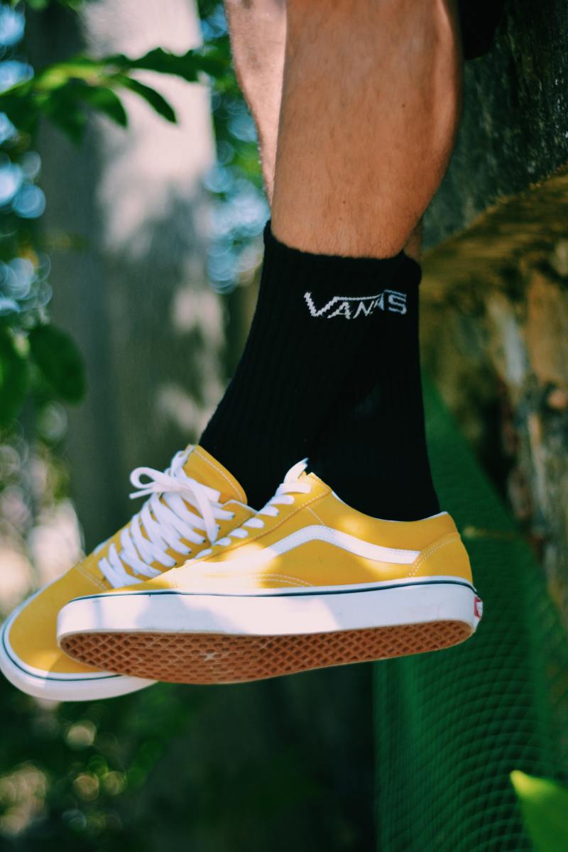 How To Wear Socks With Vans Best Style Guide For 2021 | eduaspirant.com