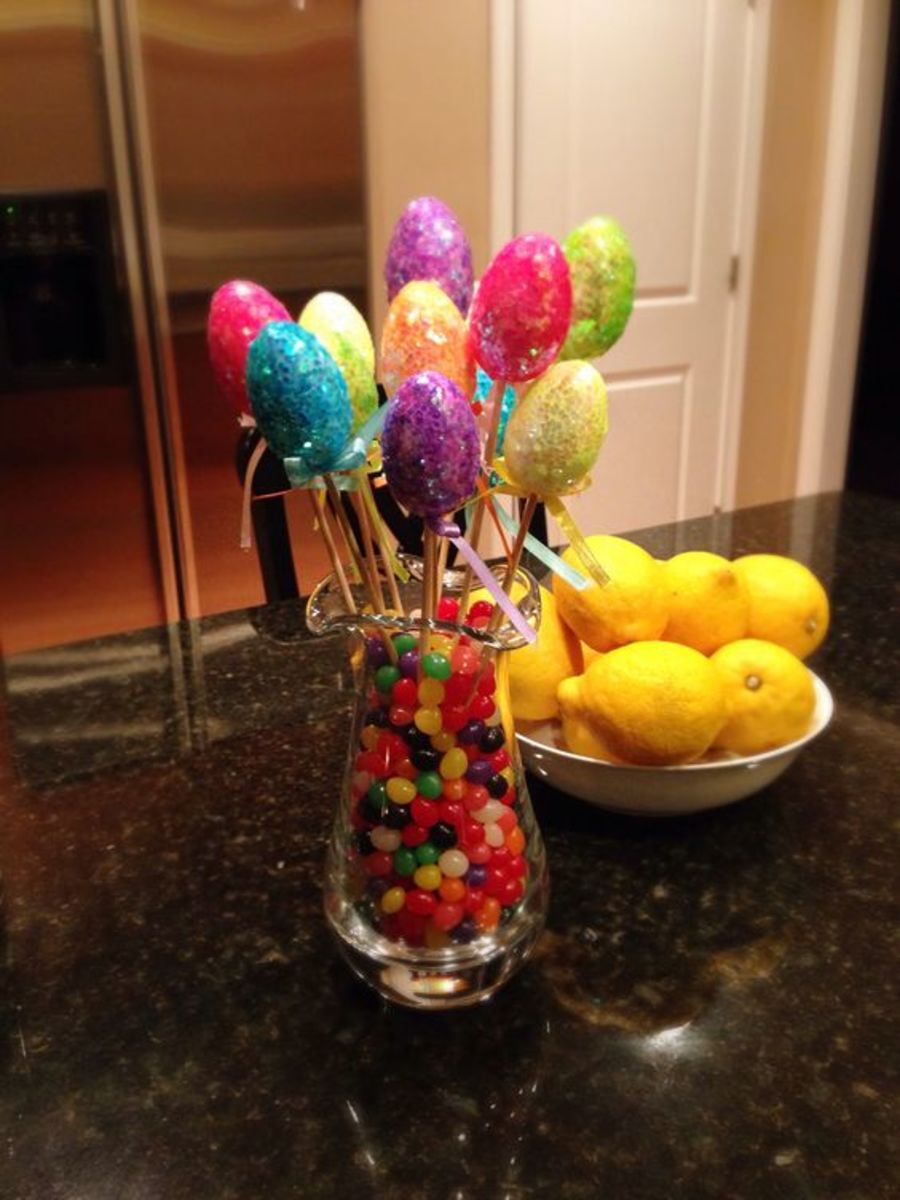 Jellybeans look so delicious in glass vases, and egg picks add a splash of fun on top.