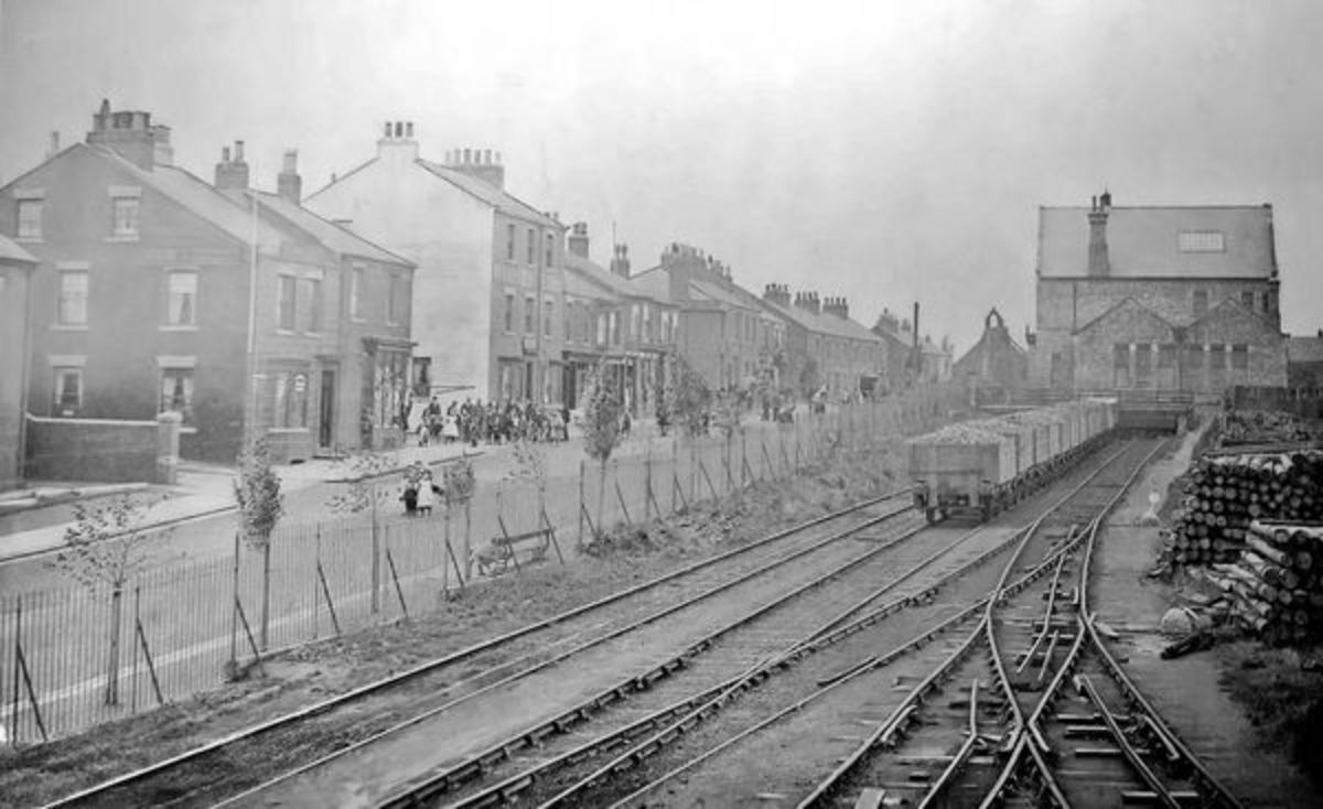Parallel to the High Street ran the exchange sidings where more modern standard gauge hoppers were kept for the transfer of iron ore to Dorman Long works at Grangetown and South Bank by way of the crusher beside Church Lane near Grangetown