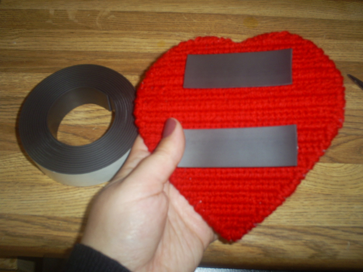 Place the magnets on the back of the heart.