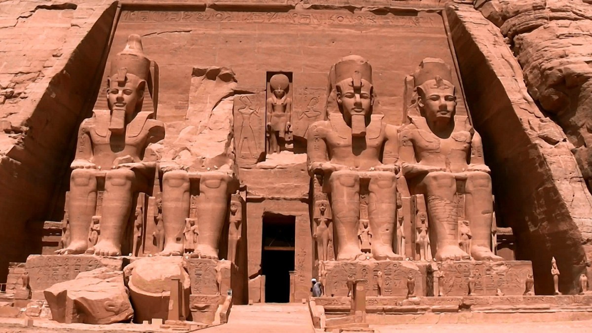 what-to-explore-when-visiting-the-ancient-world-of-egypt