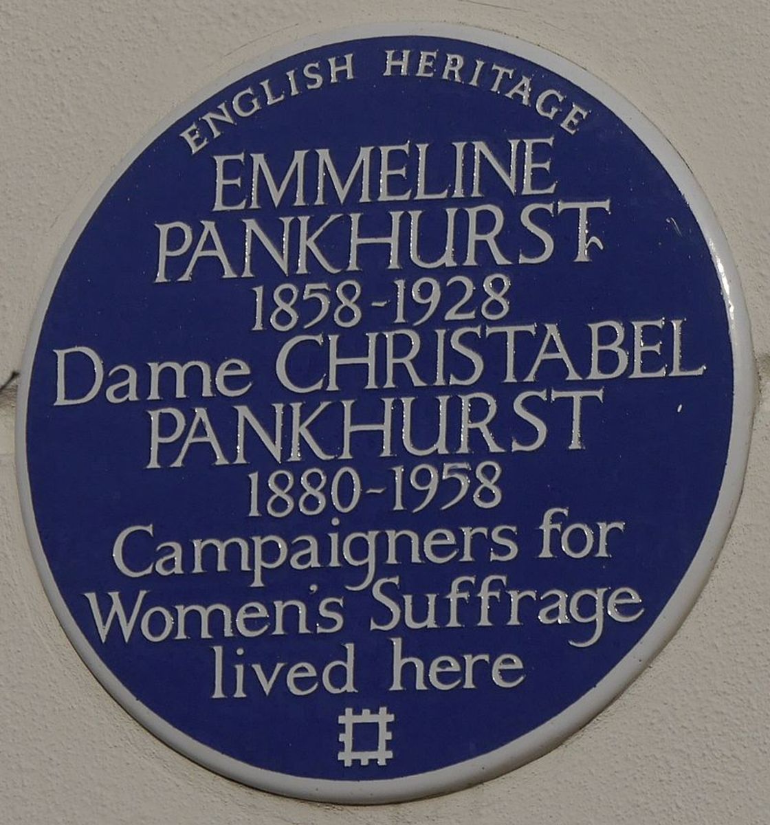 50 Clarendon Road, Holland Park London was Emmeliine and Christabel Pankhurst's home, as commemorated by this plaque. 