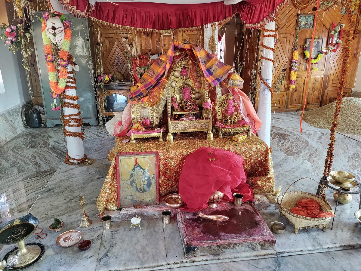 Durga idol; Nartiyang Durga temple