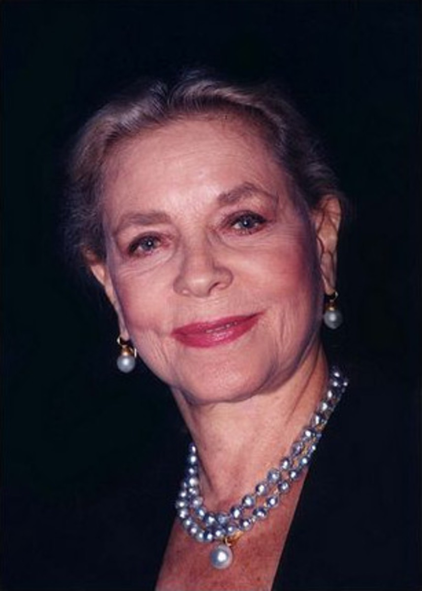 Lauren Bacall at the Women in Cable and Telecommunications Foundation Gala at Marriott in Washington D.C. in 1998.