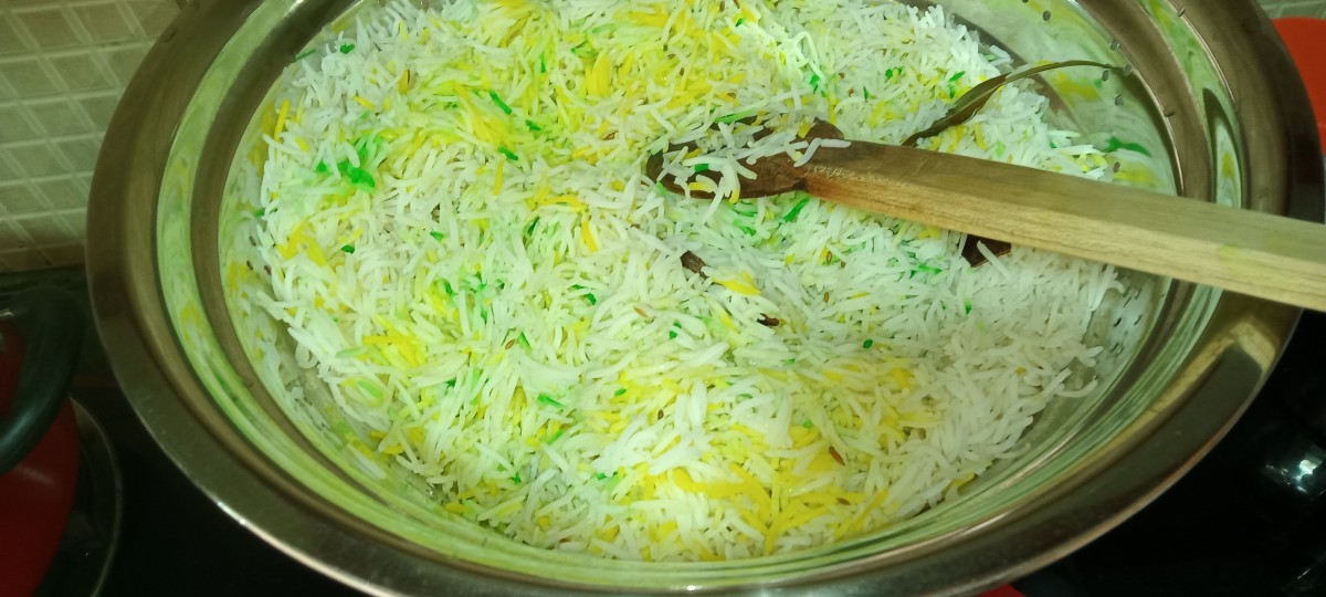 Add your favourite food colour to the rice