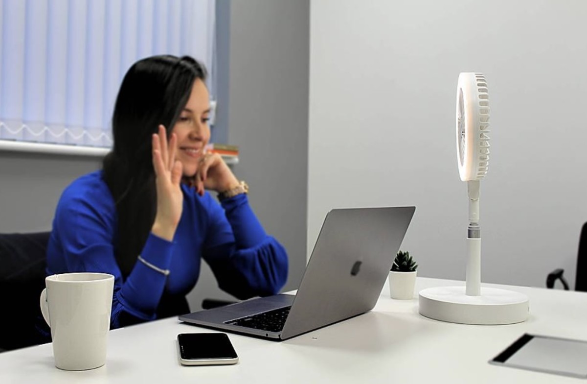 The Geosmartpro Airlit Desk Fan Really Knows How to Blow