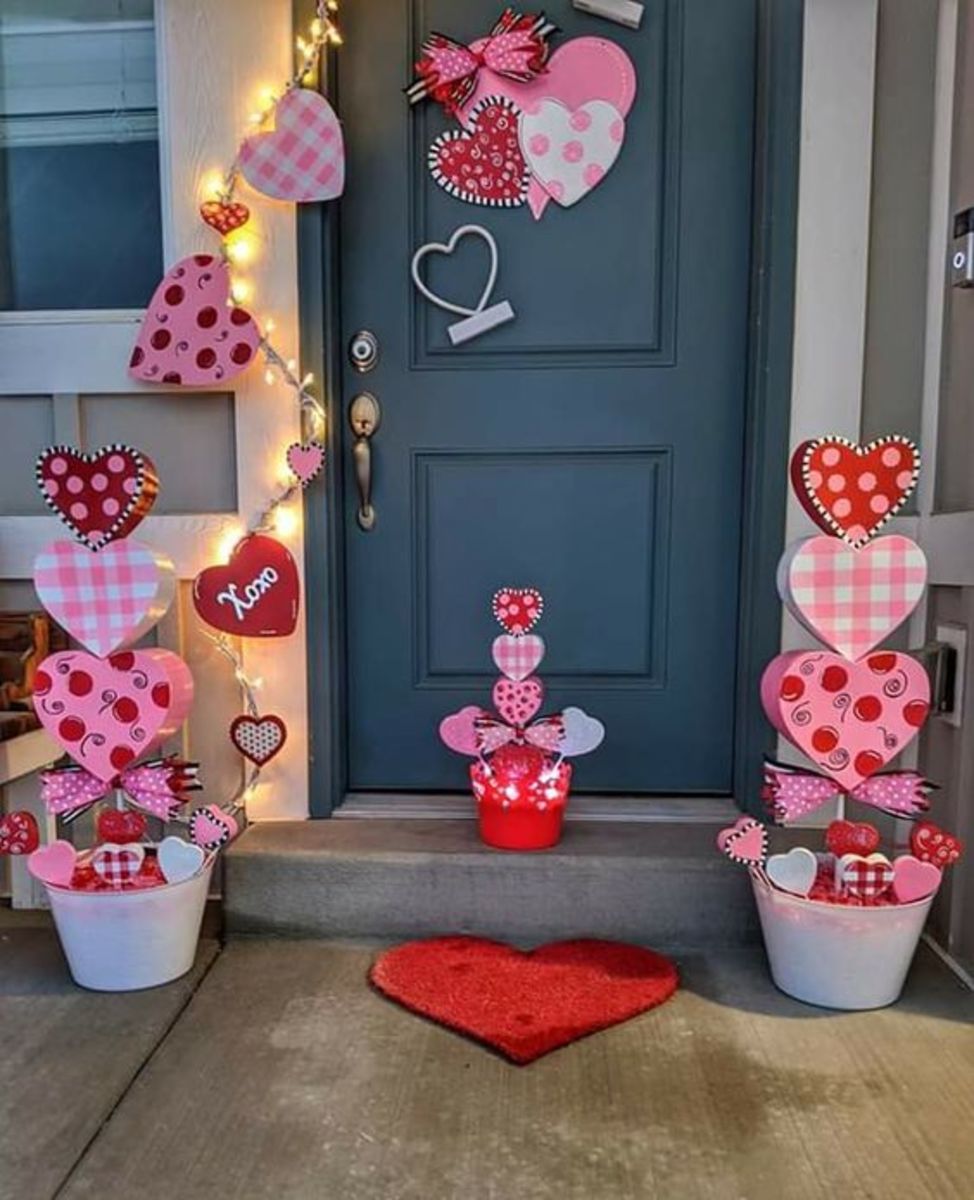 valentines-day-porch-decor