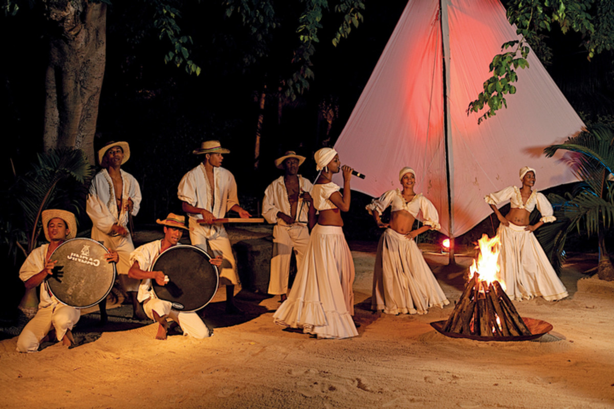 Сега танец Маврикий. Ужин на берегу с танцами сега Маврикий. Ужин с танцами сега Маврикий. Cajun Culture.