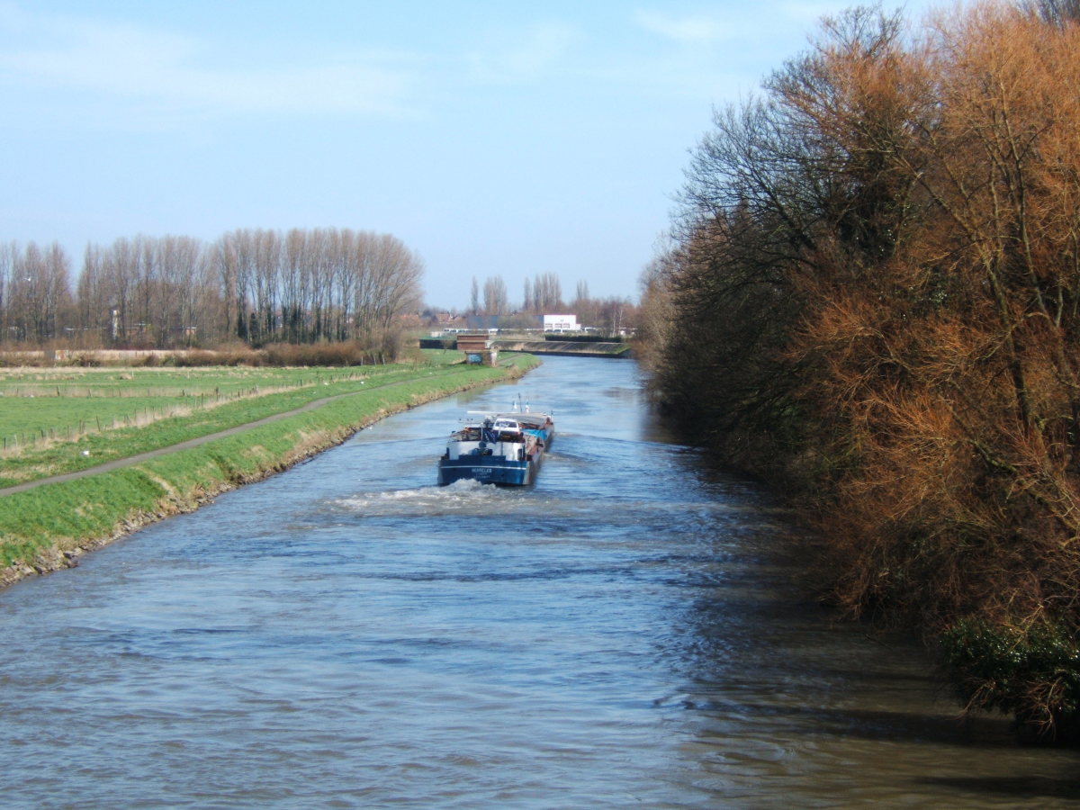 The border river Lys / Leie between France and Belgium at Comines / Komen