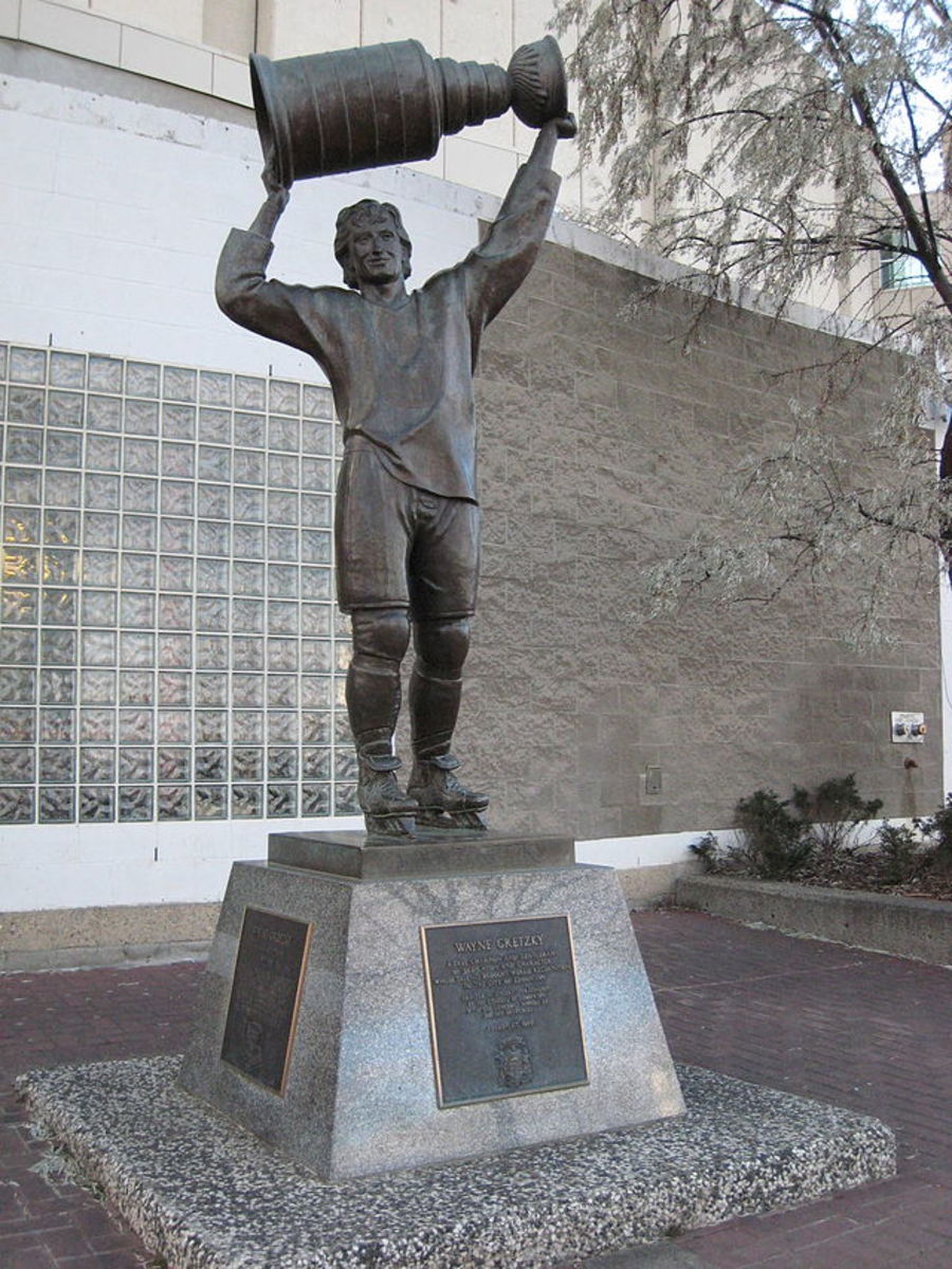 Statue of the "Great One" hoisting the Stanley Cup, at Rexall Place in Edmonton