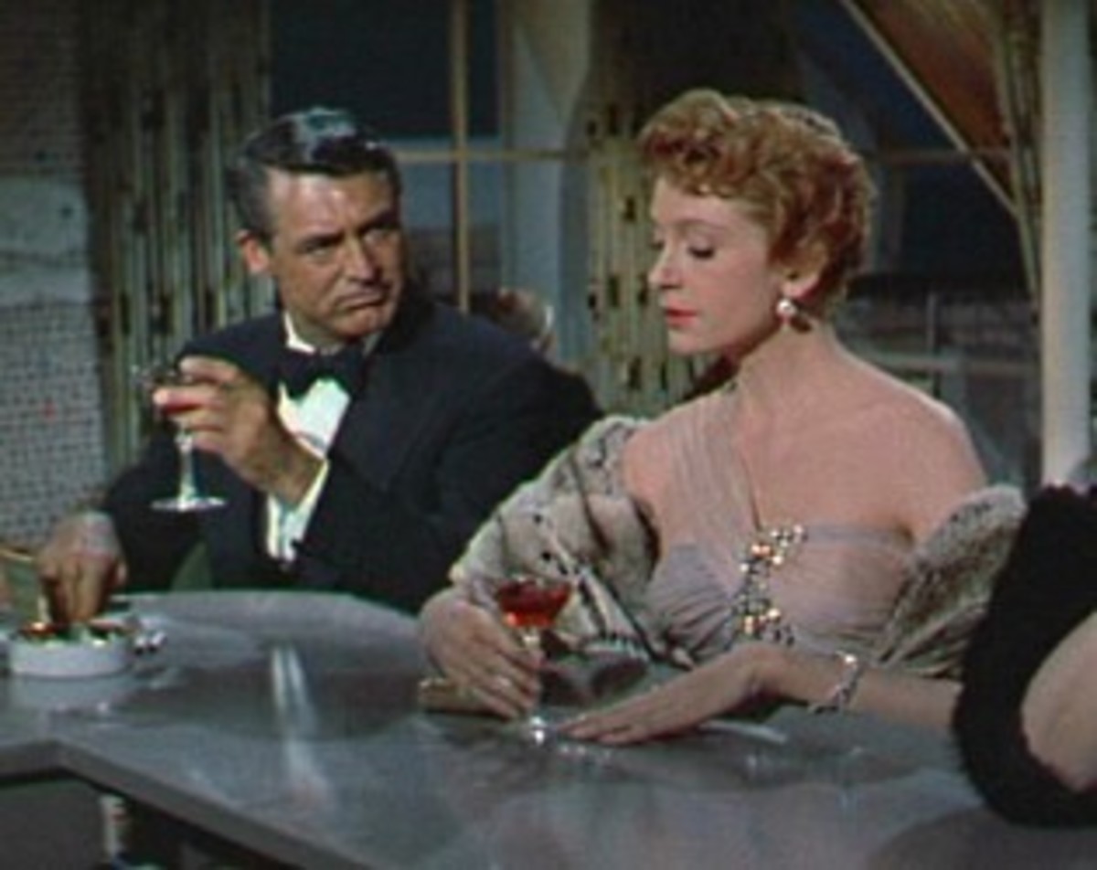 Nickie Ferrante (Cary Grant) and Terry McKay (Deborah Kerr) try to avoid one another on a trans-Atlantic cruise