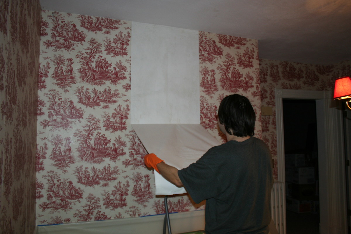 how-to-repair-drywall-damamged-from-wallpaper-removal