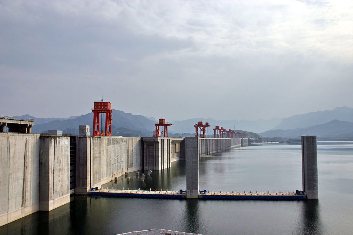 The Three Gorges dam across the Yangtze.  Photo by Dan Kamminga, courtesy photographer & Wikimedia Commons.