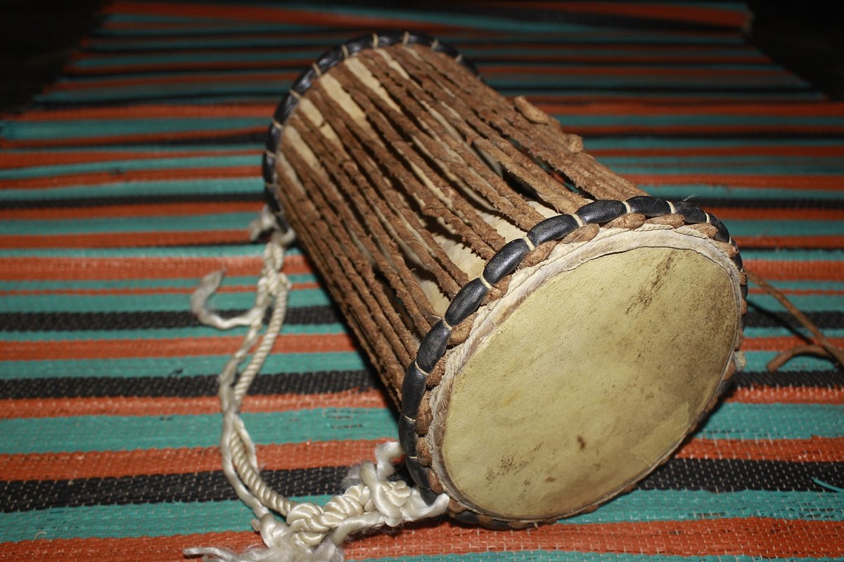 Though one of the smaller talking drums, the gangan nevertheless produces wonderful tones and pitches.