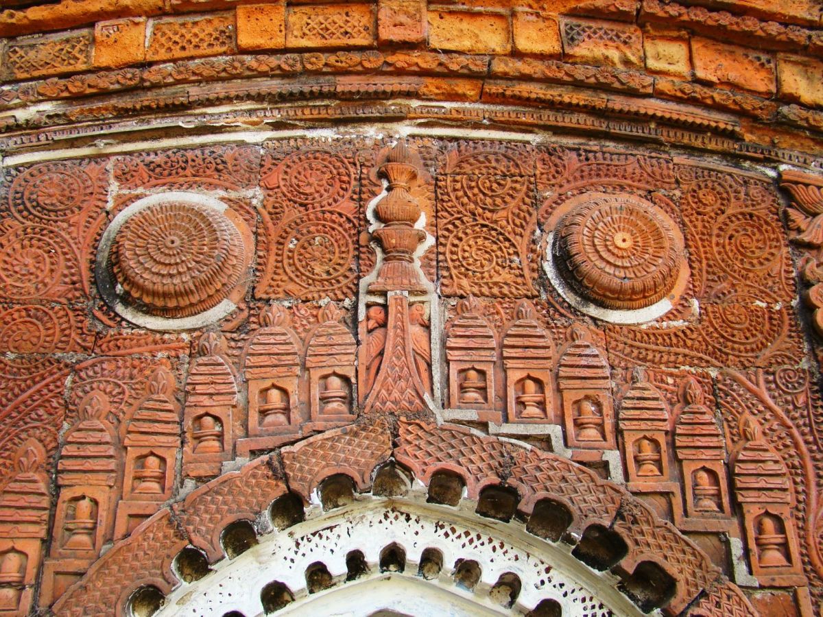 Rows of Shiva Lingas on front façade of a temple; Ilchhoba; Hooghly, West Bengal
