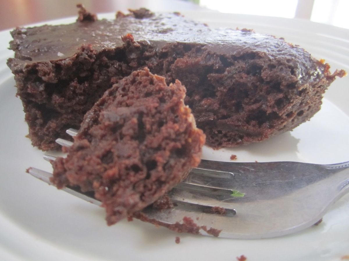 Lowfat Chocolate-Zucchini Brownies with Applesauce Instead of Oil: Better Than You Might Expect