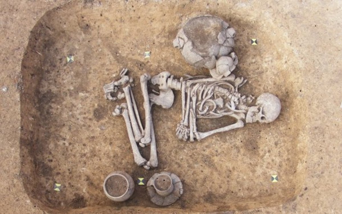 Ancient burials are precious sources of old remains and artifacts, due to their ritualized nature that protects them from environmental factors.