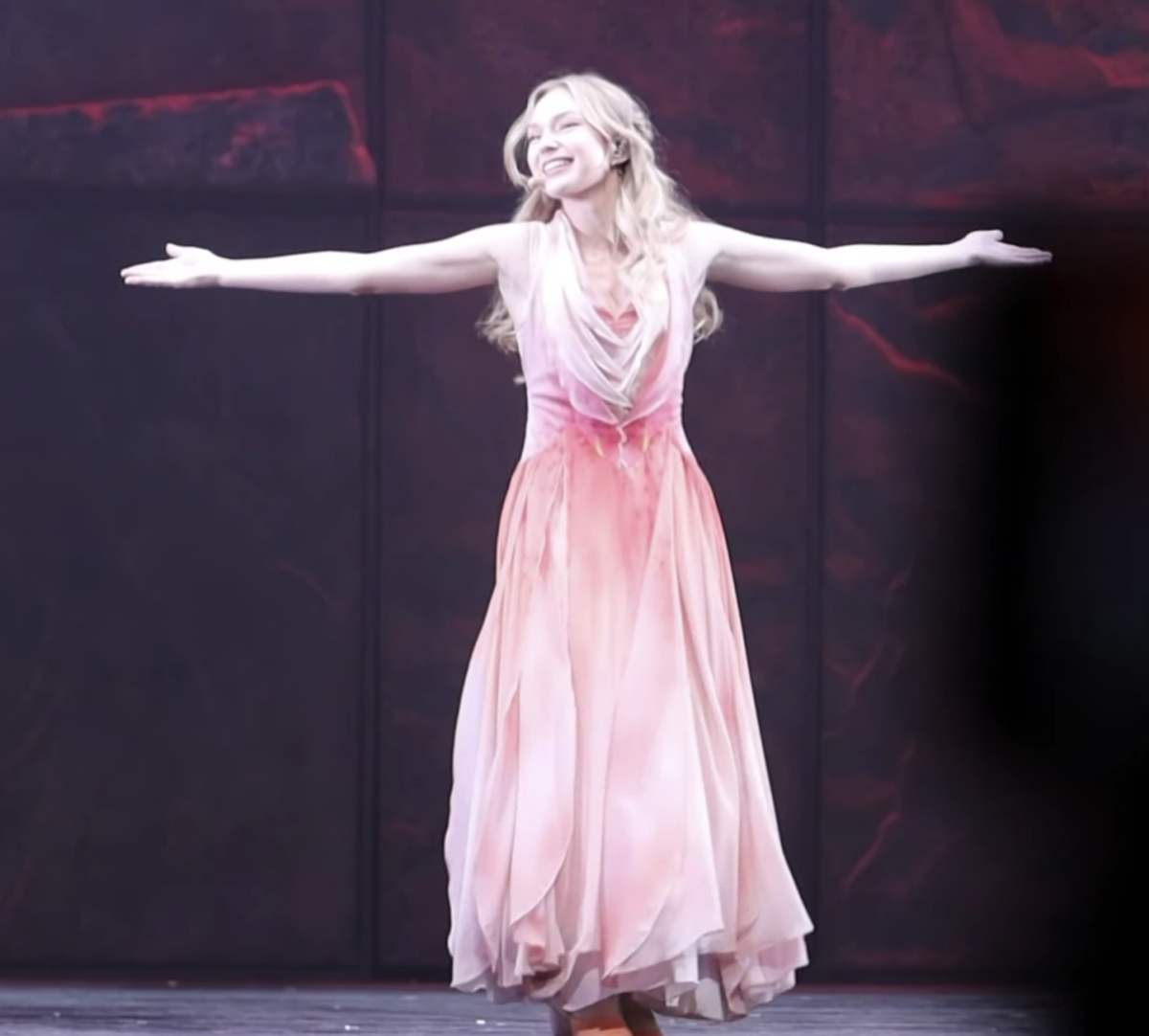 Emma Lepine as Fleur de Lys