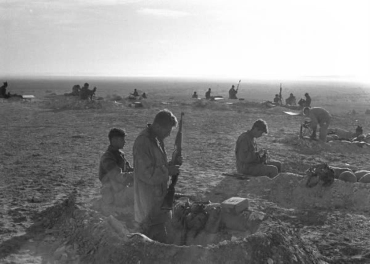 ISRAELI TROOPS PREPARE FOR 1956 WAR IN SINAI