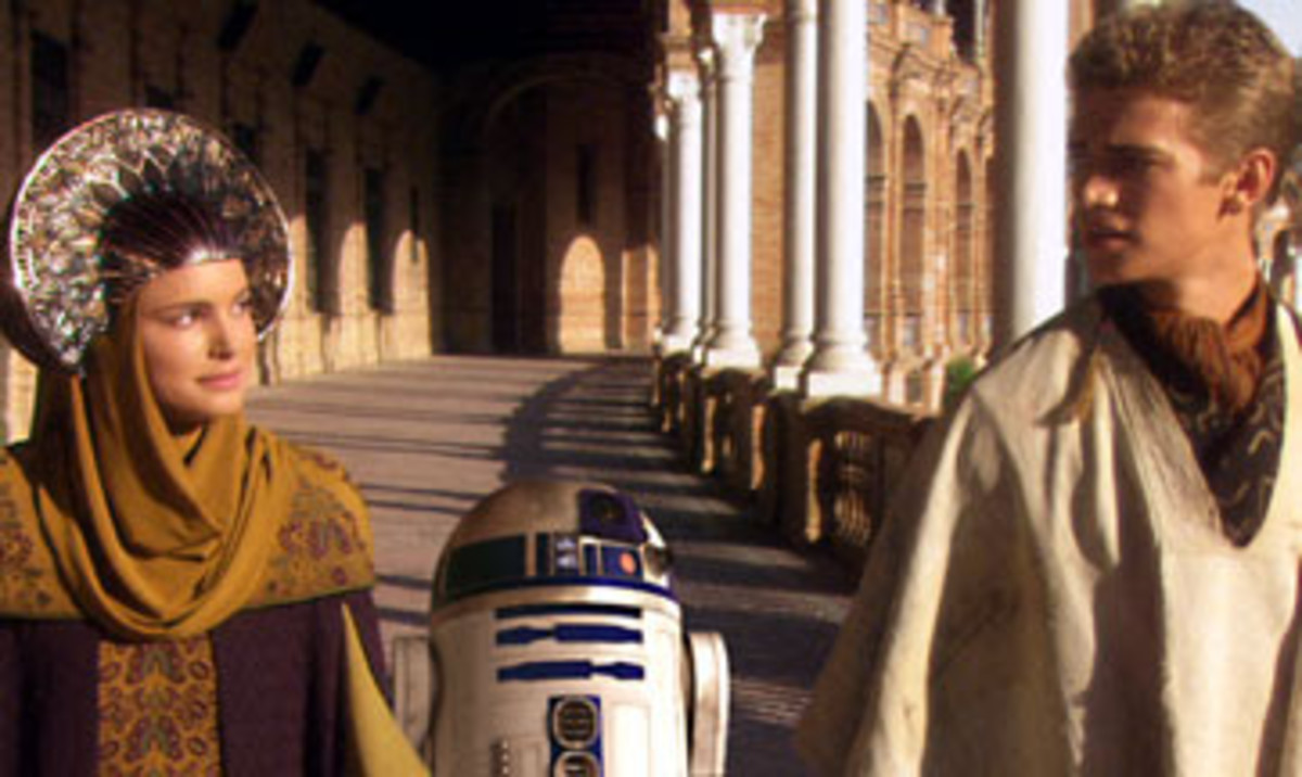 Upon an attempt on her life, Anakin was sent to Naboo with her as her protector.