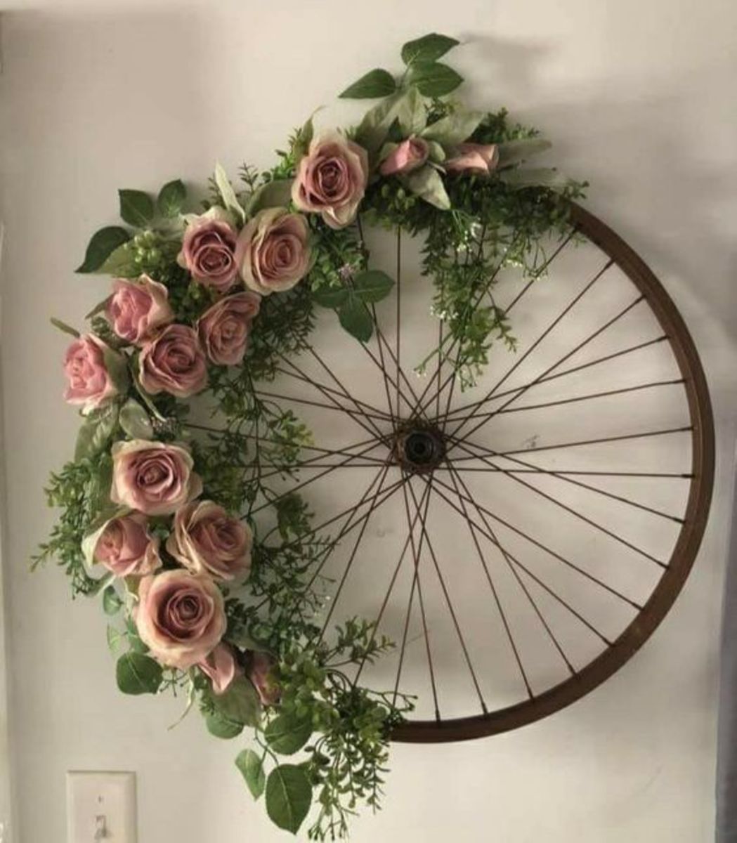 bicycle-wheel-wreath-ideas