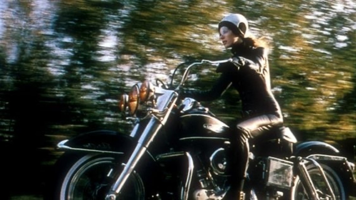 Tips for Riding Motorbikes for Girls and Women